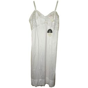 Sans Souci NWT Lace White Vintage Slip